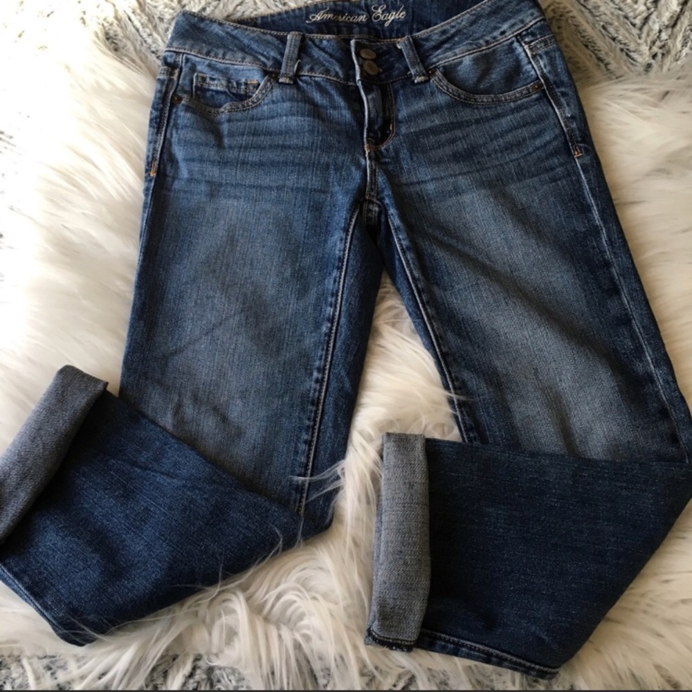 The Artist American Eagle Crop Jeans. Size 0